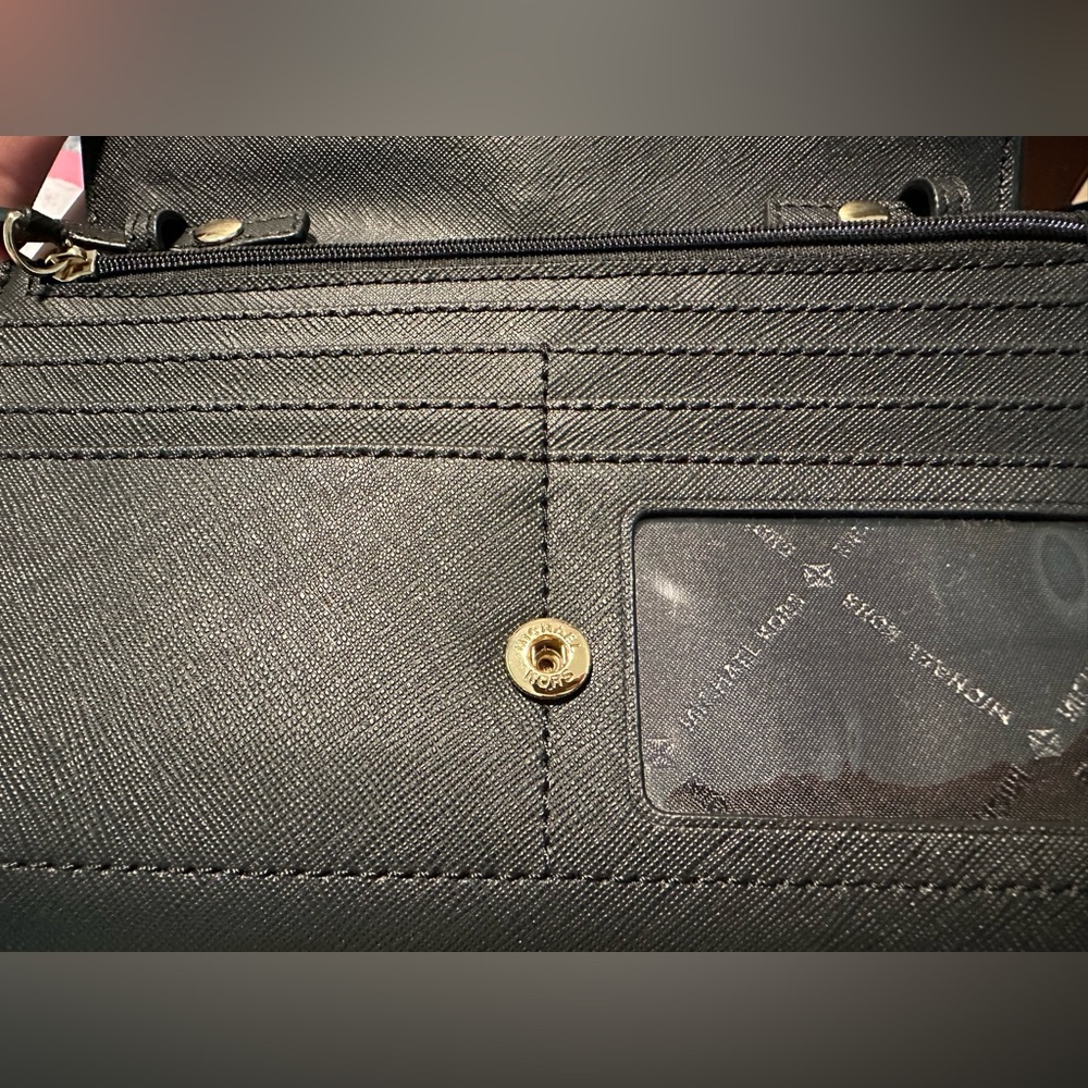 MICHAEL KORS Jet Set Charm LG MF XBODY CLUTCH LEATHER Black - Picture 8 of 13